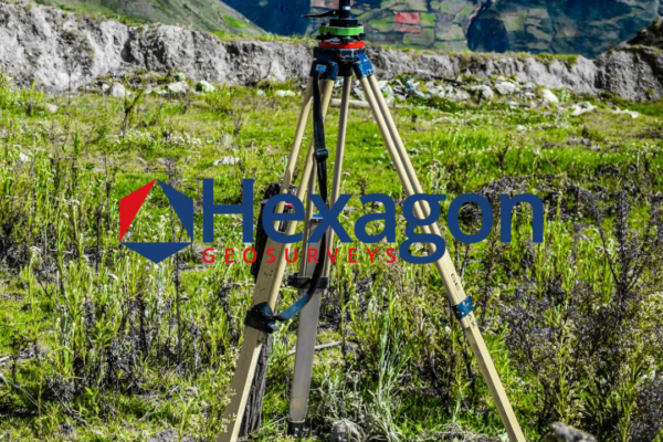 laser-scanner-mountain-grassland-survey-prism-target-morocco