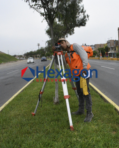 nivellement-automatique-terre-plein-route-urbaine-hexagon