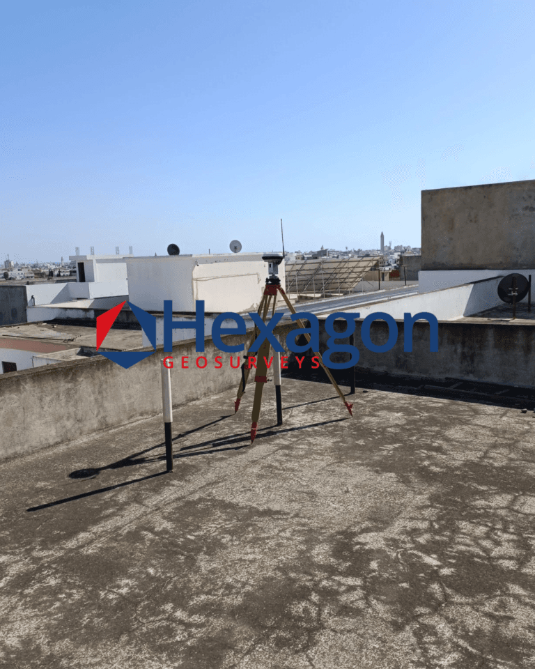 Contrôle topographique sur un chantier — Hexagon GeoSurveys, Ingénieur Géomètre Topographe